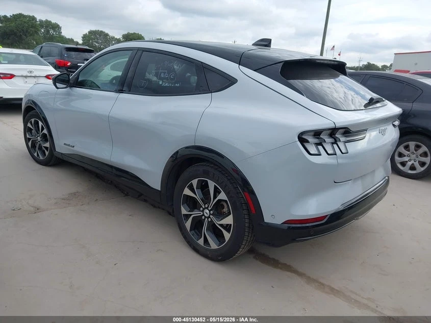 Ford Mustang Mach-E Premium, снимка 3 - Автомобили и джипове - 55288843