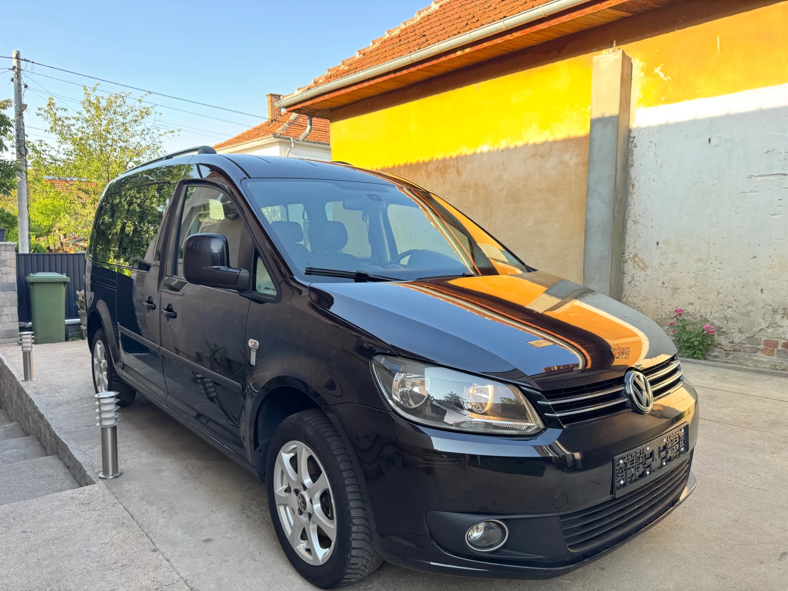 VW Caddy 1.6TDi-Maxi, снимка 2 - Автомобили и джипове - 55500021