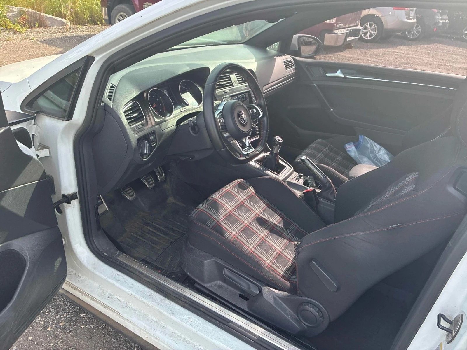 VW Golf GTI Цена до България & АвтоКредит, снимка 5 - Автомобили и джипове - 56181361