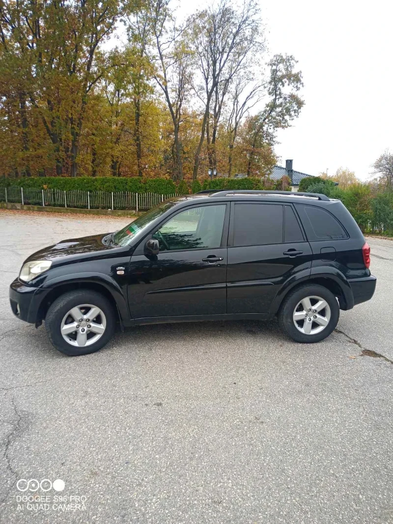 Toyota Rav4, снимка 6 - Автомобили и джипове - 52442044
