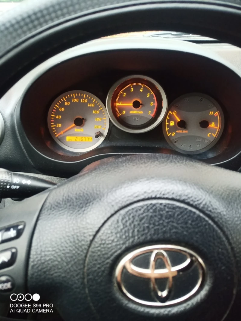 Toyota Rav4, снимка 11 - Автомобили и джипове - 52442044