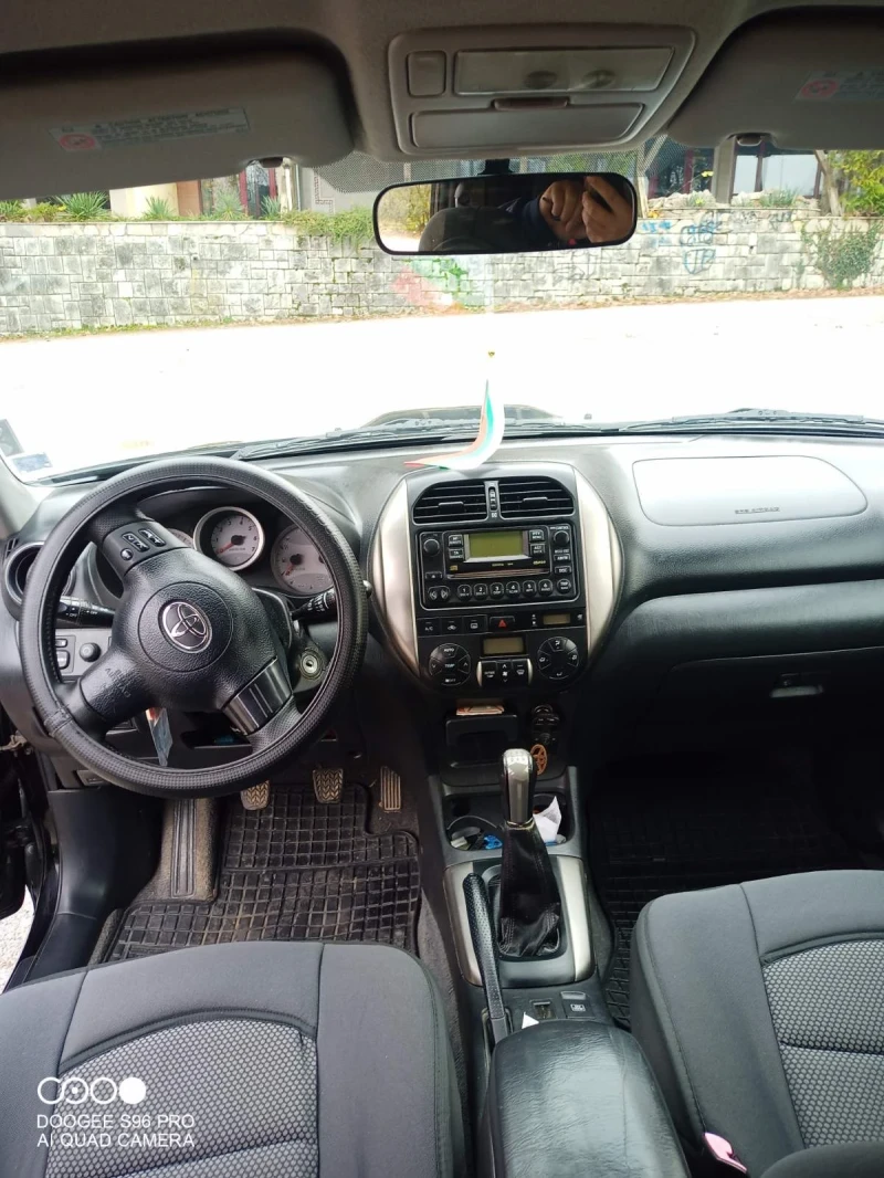 Toyota Rav4, снимка 2 - Автомобили и джипове - 52442044