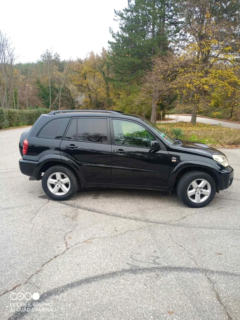 Toyota Rav4, снимка 4 - Автомобили и джипове - 52442044