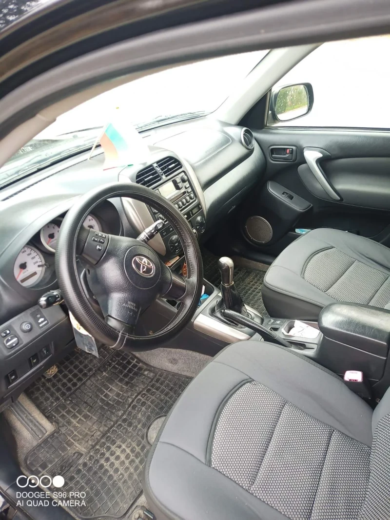 Toyota Rav4, снимка 10 - Автомобили и джипове - 52442044