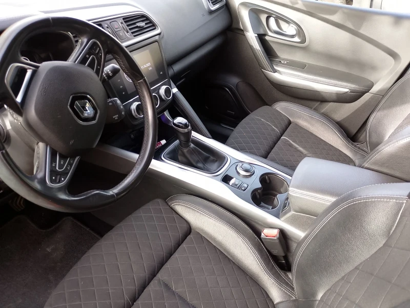 Renault Kadjar  1.7 4x4, снимка 4 - Автомобили и джипове - 52447364