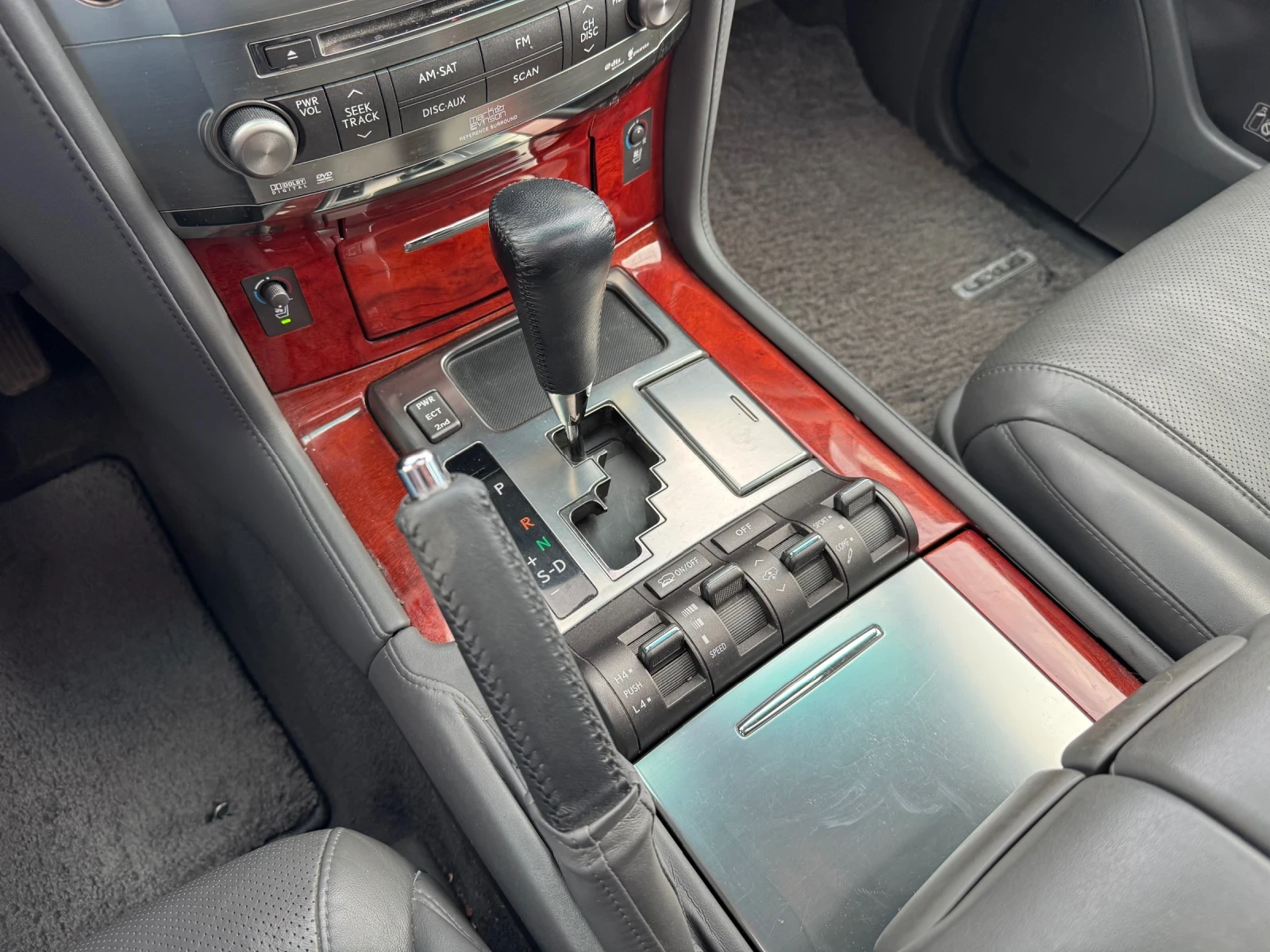 Lexus LX 570 5.7L V8* Газов инжекцион - изображение 7