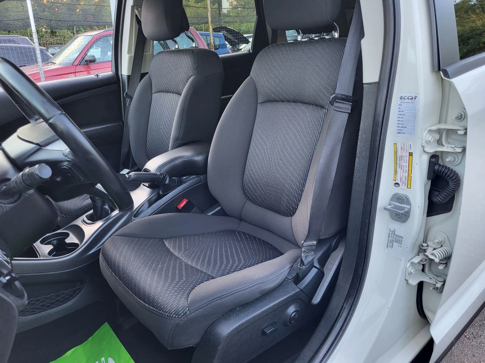 Fiat Freemont 2.0 MultiJet / ТОП СЪСТОЯНИЕ / - изображение 9