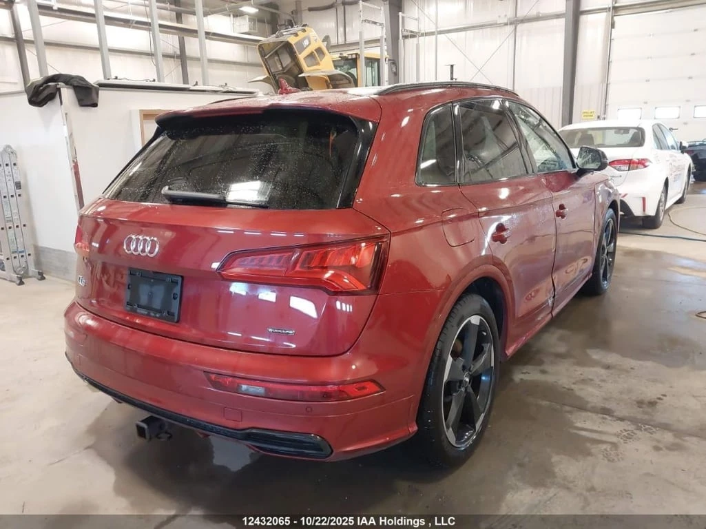 Audi Q5 * TITANIUM PRESTIGE * CARFAX * БЕЗ ПЪРВОНАЧАЛНА ВН - изображение 4