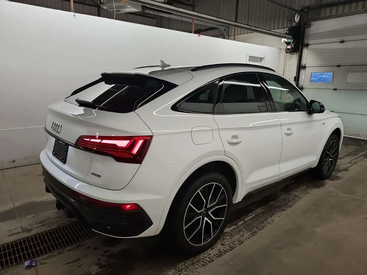 Audi Q5 * PROGRESSIV * ПАНОРАМА* 2 КЛЮЧА* , снимка 3 - Автомобили и джипове - 53870580