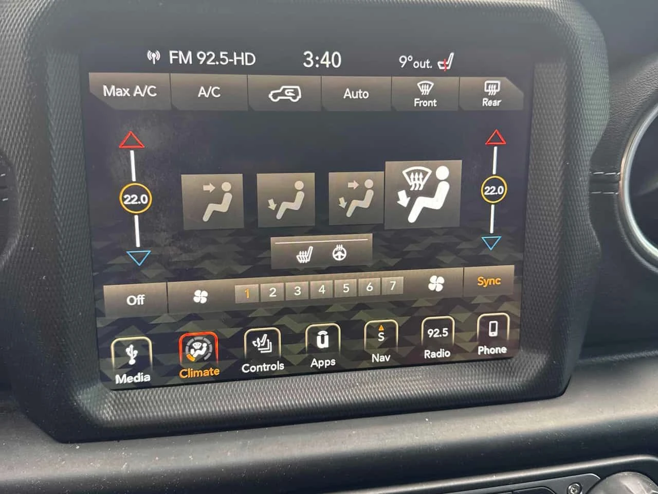 Jeep Wrangler Sahara/CARFAX/2 КЛЮЧА/ПОДГРЕВ/КОЖА, снимка 11 - Автомобили и джипове - 54417825