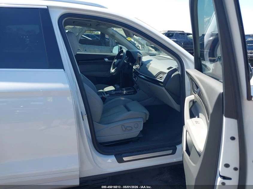 Audi Q5 2.0l 45 Premium, снимка 5 - Автомобили и джипове - 54527111