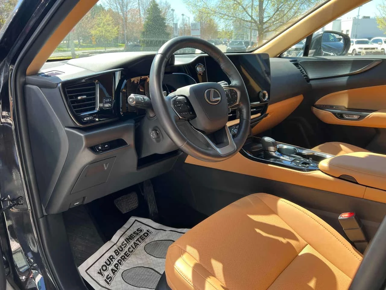 Lexus NX 350 | CARFAX | ПОДГРЕВ | ОБДУХВАНЕ | ОТ ЛЕКСУС | , снимка 5 - Автомобили и джипове - 54616489