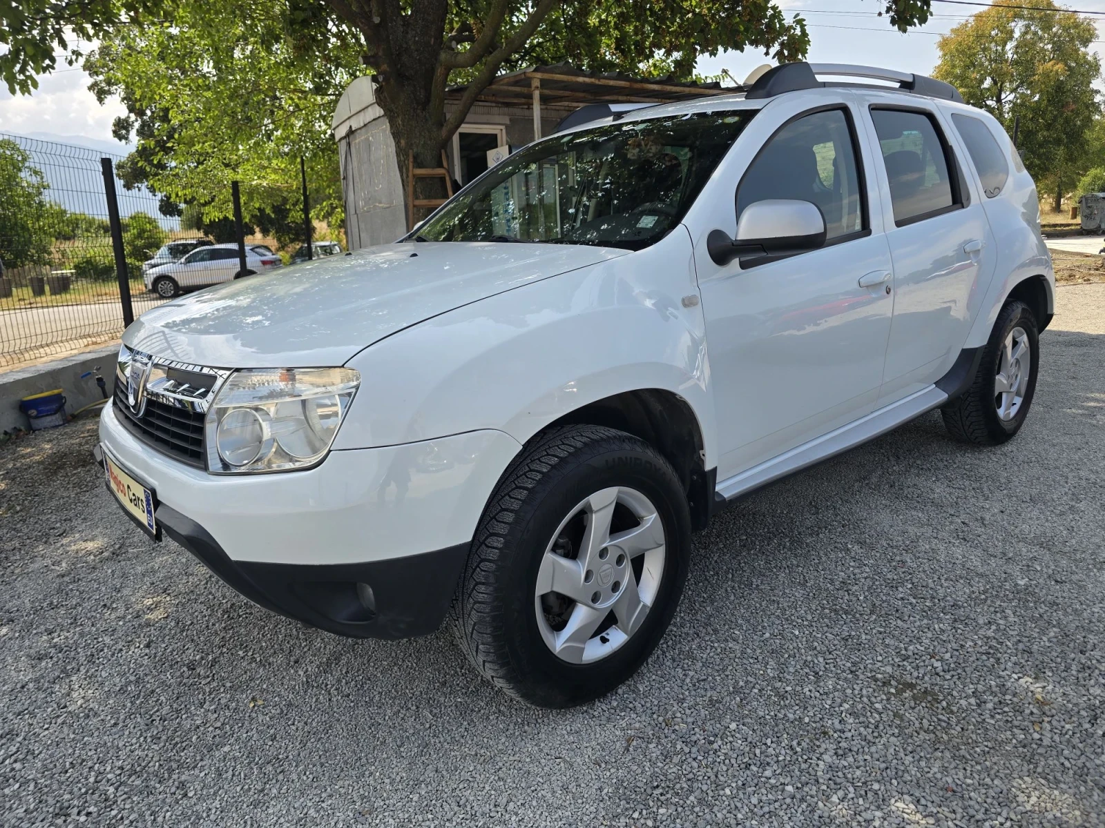 Dacia Duster 1.5dci, снимка 2 - Автомобили и джипове - 55713469