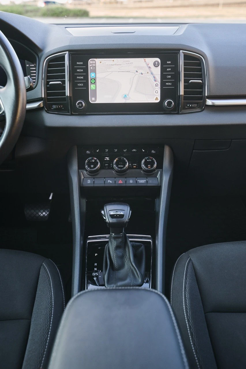 Skoda Karoq 1.5 TSI , снимка 10 - Автомобили и джипове - 55831101