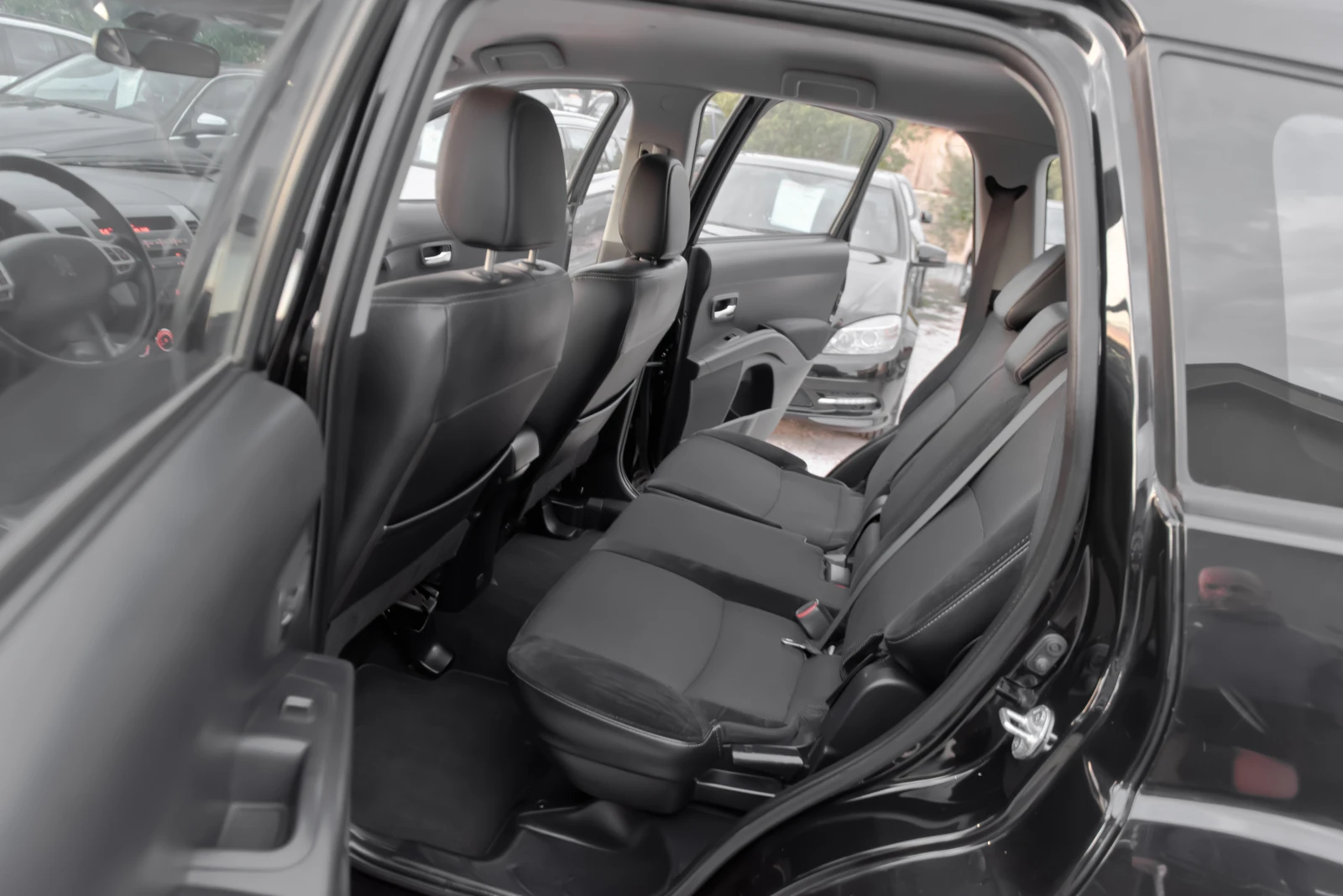 Peugeot 4007 2.2hdi 4x4, снимка 11 - Автомобили и джипове - 56264333