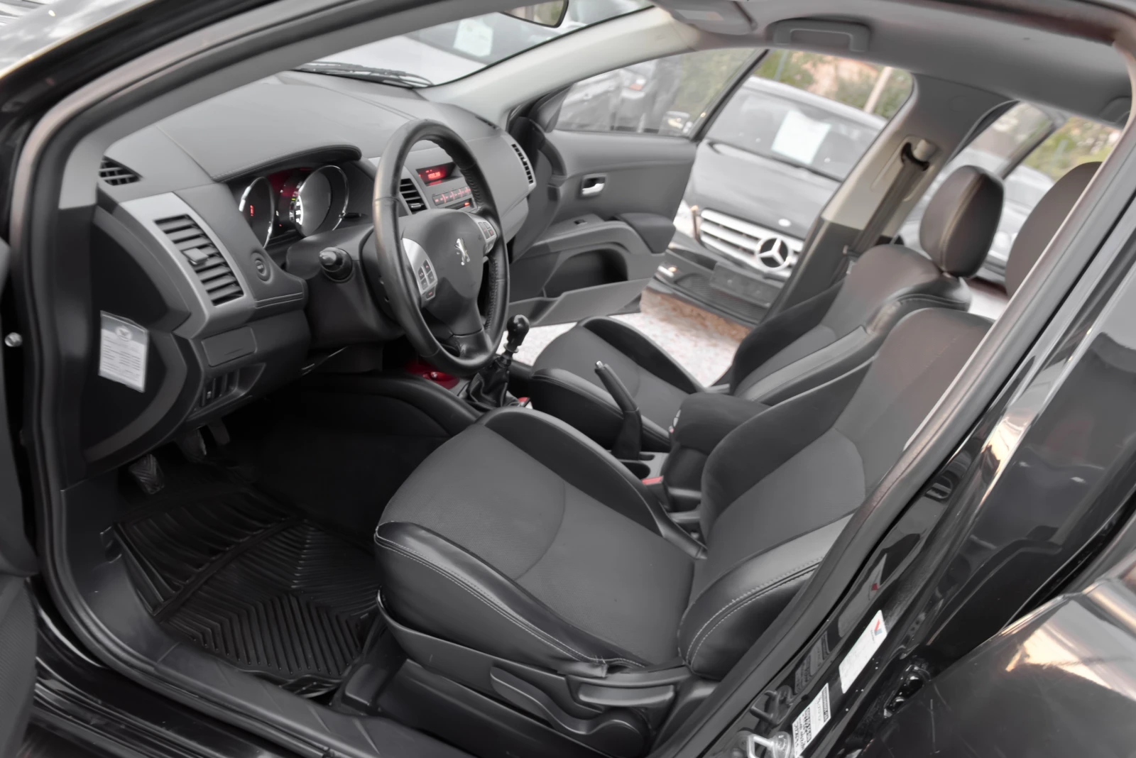 Peugeot 4007 2.2hdi 4x4, снимка 9 - Автомобили и джипове - 56264333