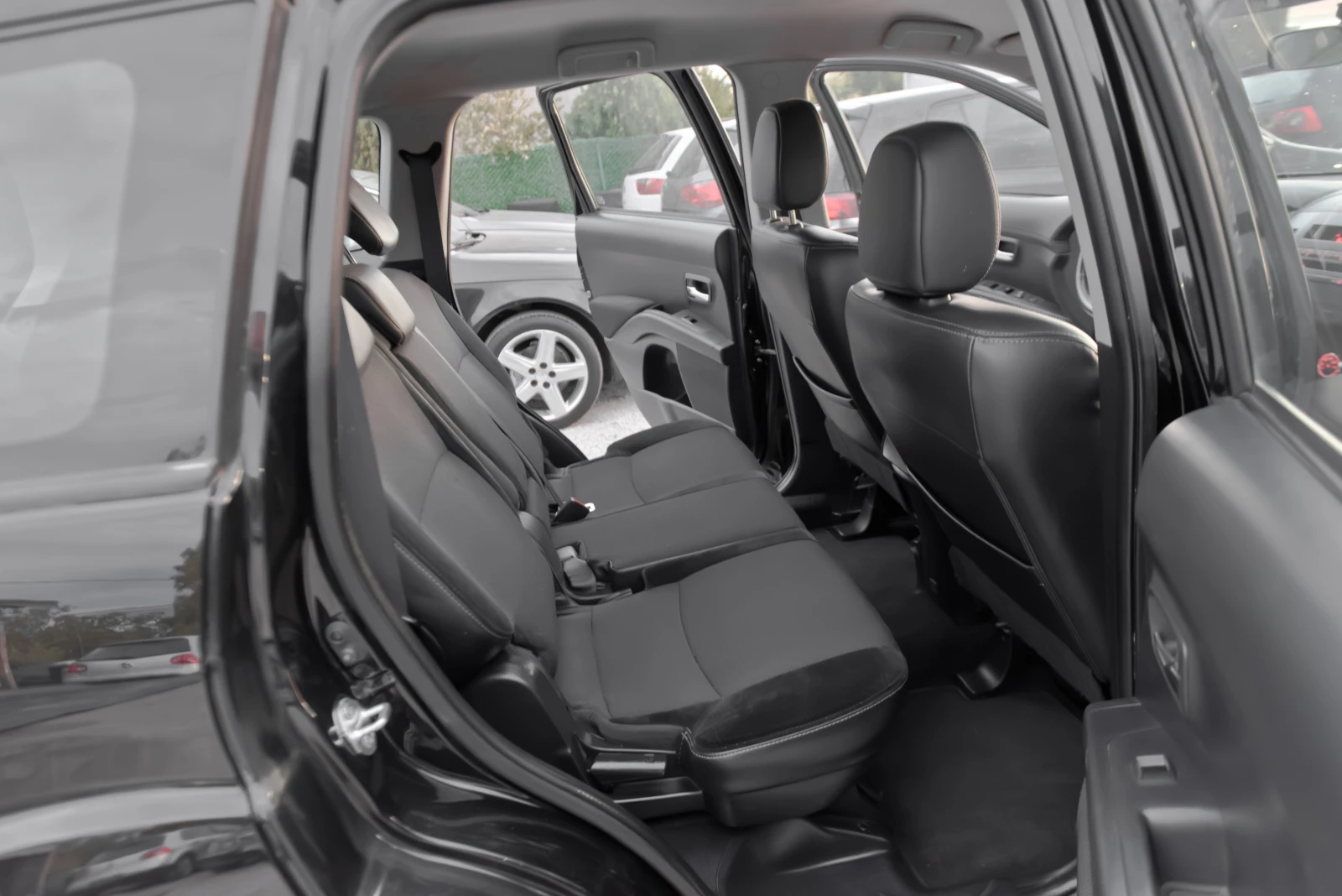 Peugeot 4007 2.2hdi 4x4, снимка 10 - Автомобили и джипове - 56264333