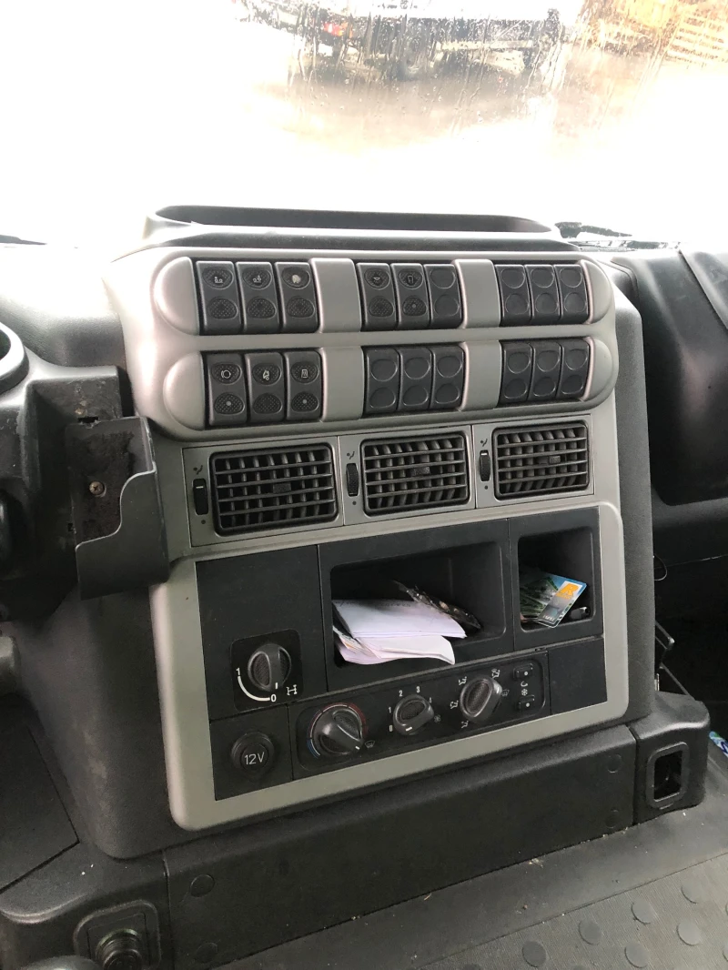 Iveco Stralis AT26S360, снимка 8 - Камиони - 52174508