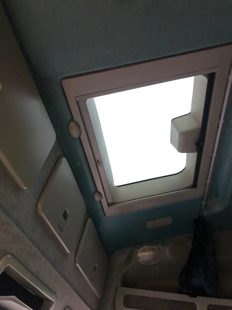 Iveco Stralis AT26S360, снимка 9 - Камиони - 52174508