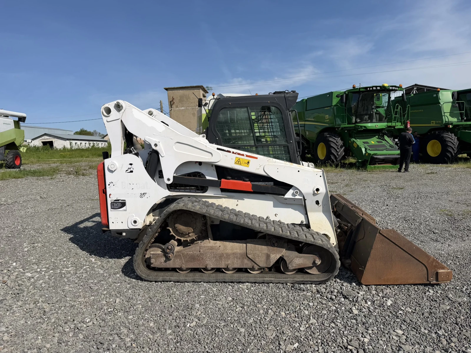 Мини челни товарачи Bobcat T870 HF ЛИЗИНГ, снимка 8 - Индустриална техника - 54220367