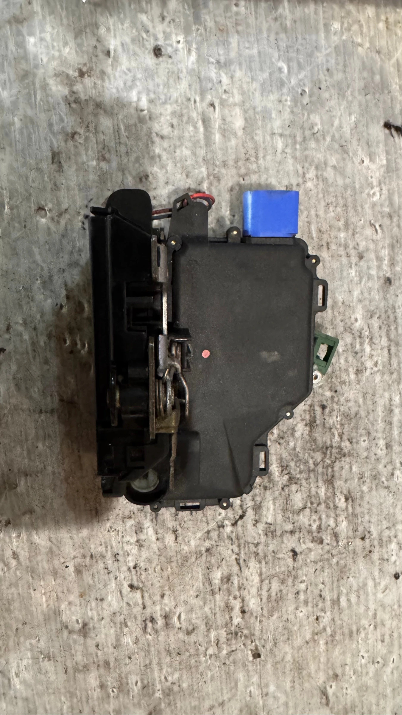 ����� �� ����� �� VW Polo 2002 - C3B1837015A / PA6.6GF30 / 113689 | Mobile.bg � ����������� 1