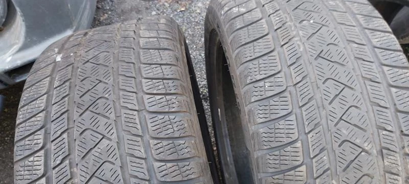 Гуми Зимни 275/40R19, снимка 2 - Гуми и джанти - 31151740