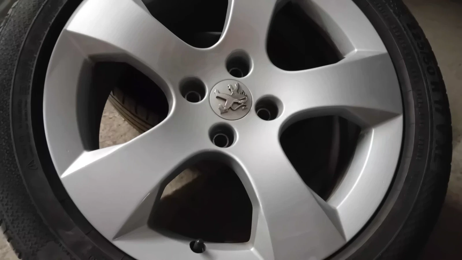 Гуми с джанти Barum 225/55R17, снимка 2 - Гуми и джанти - 54059373