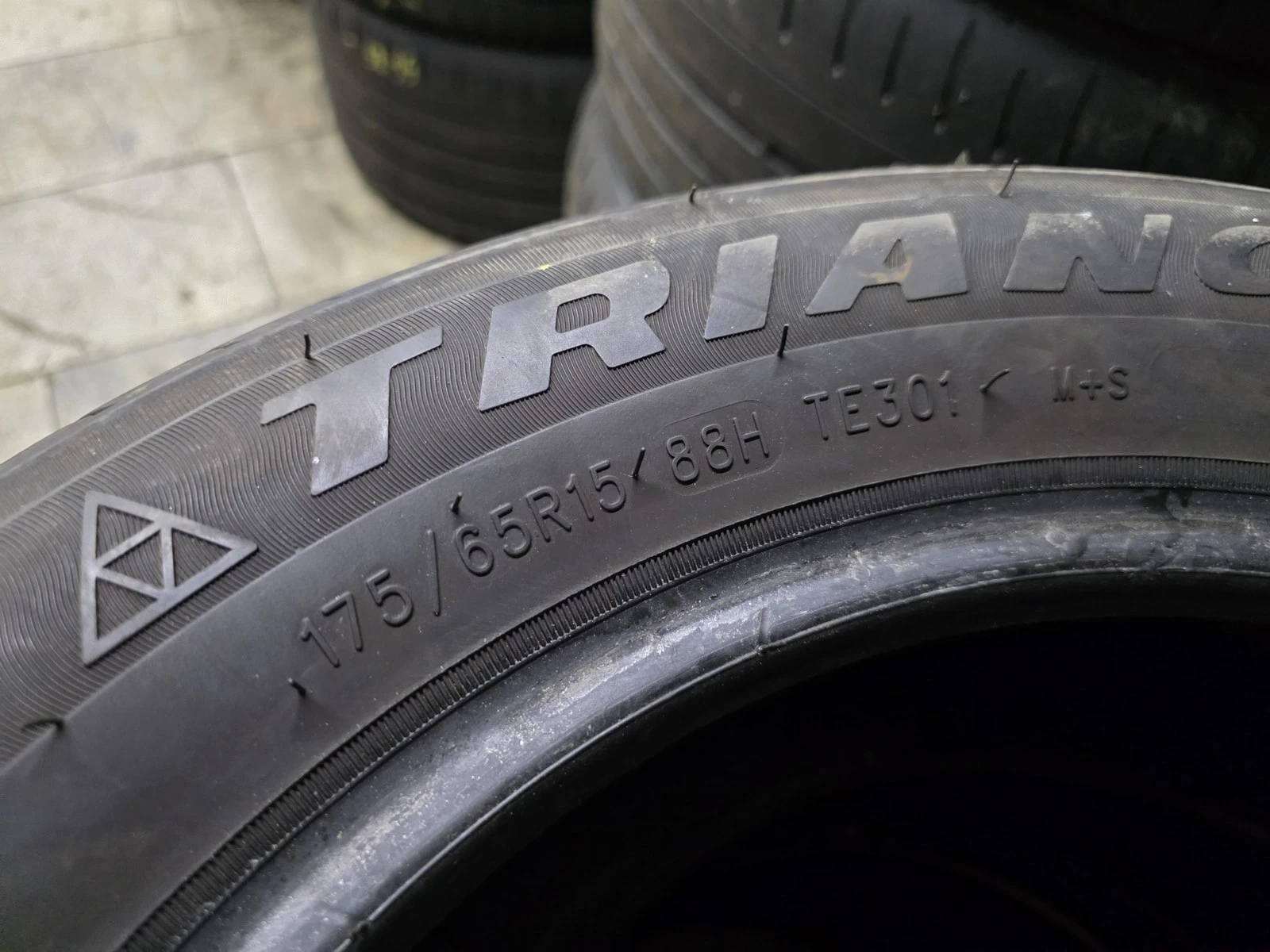 Гуми Летни 175/65R15, снимка 7 - Гуми и джанти - 56664501