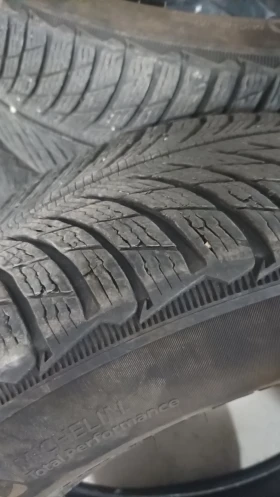 Гуми Зимни 225/60R17, снимка 4 - Гуми и джанти - 47991005