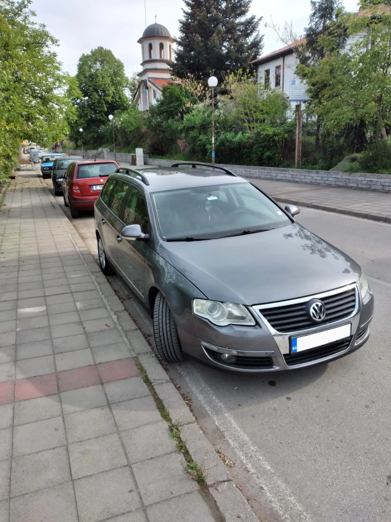 VW Passat Комби, снимка 2 - Автомобили и джипове - 47334085