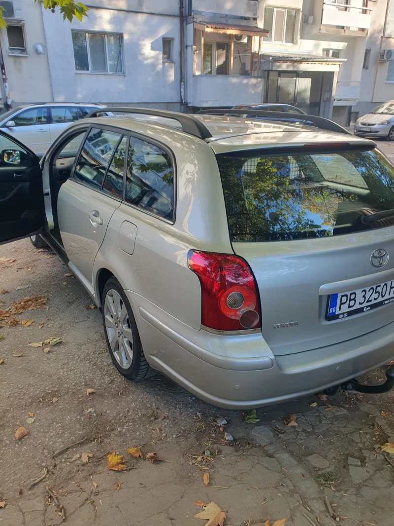 Toyota Avensis D4D 2.0 6 скорости, снимка 9 - Автомобили и джипове - 47608532