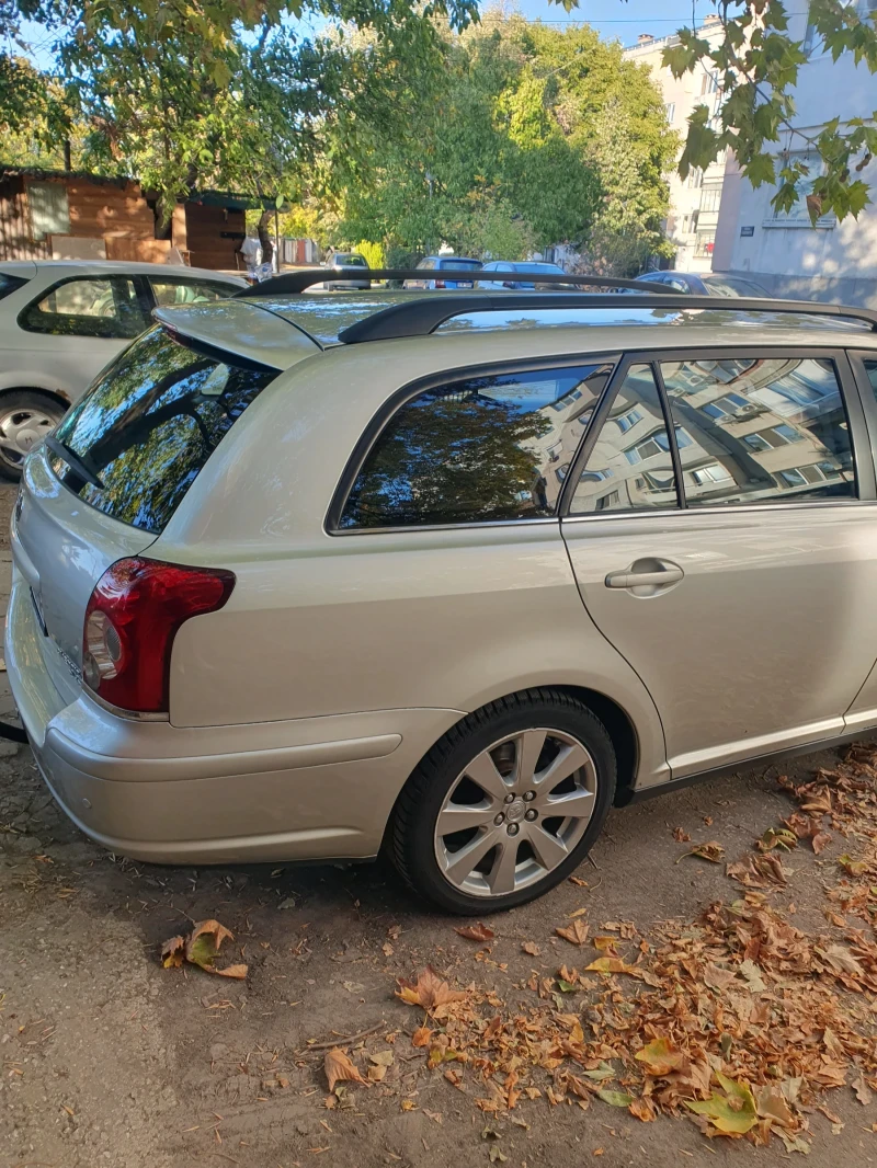 Toyota Avensis D4D 2.0 6 скорости, снимка 11 - Автомобили и джипове - 47608532