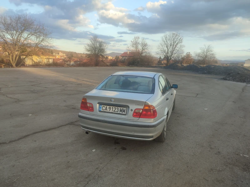 BMW 318 i, снимка 2 - Автомобили и джипове - 49021646