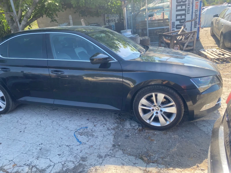 Skoda Superb 2.0tdi, снимка 3 - Автомобили и джипове - 50984774