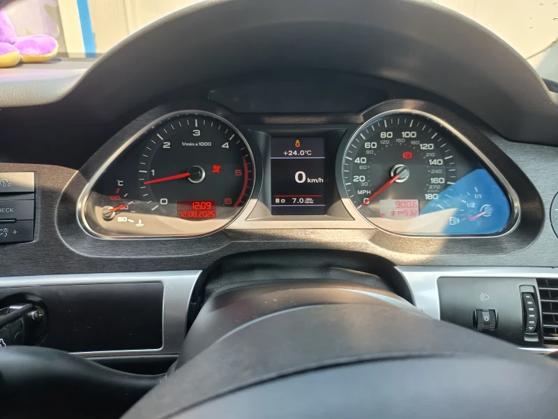 Audi A6 2.0ТДИ ДЕСЕН ВОЛАН , снимка 9 - Автомобили и джипове - 51340840