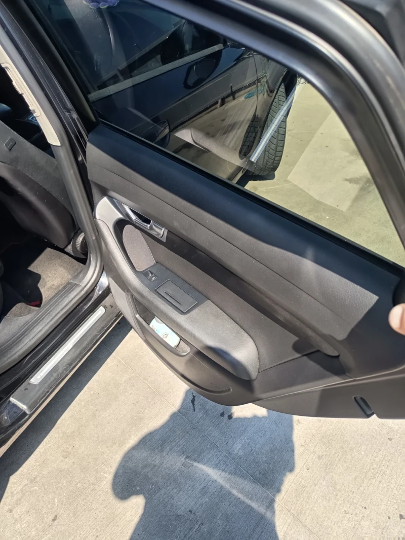 Audi A6 2.0ТДИ ДЕСЕН ВОЛАН , снимка 10 - Автомобили и джипове - 51340840