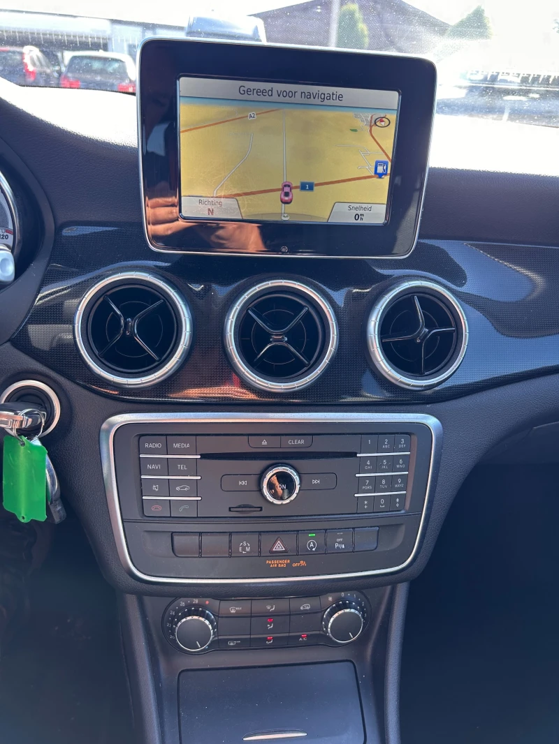 Mercedes-Benz CLA 200 CDI AVTOMAT/NAVI/KOJA EURO 6, снимка 13 - Автомобили и джипове - 51798953