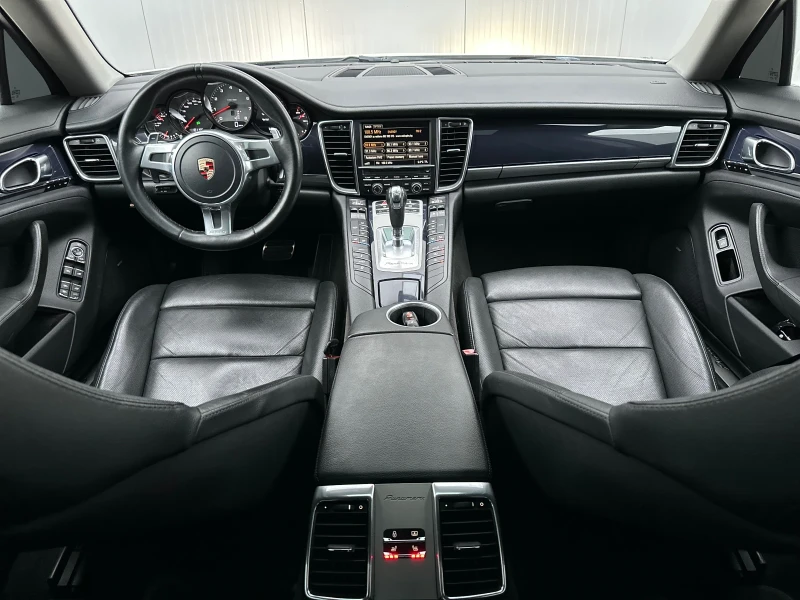Porsche Panamera 4S/GTS/PACK/22* Rims/Bose/PDK/Щори/FULL MAX/KeyLes, снимка 12 - Автомобили и джипове - 53045582