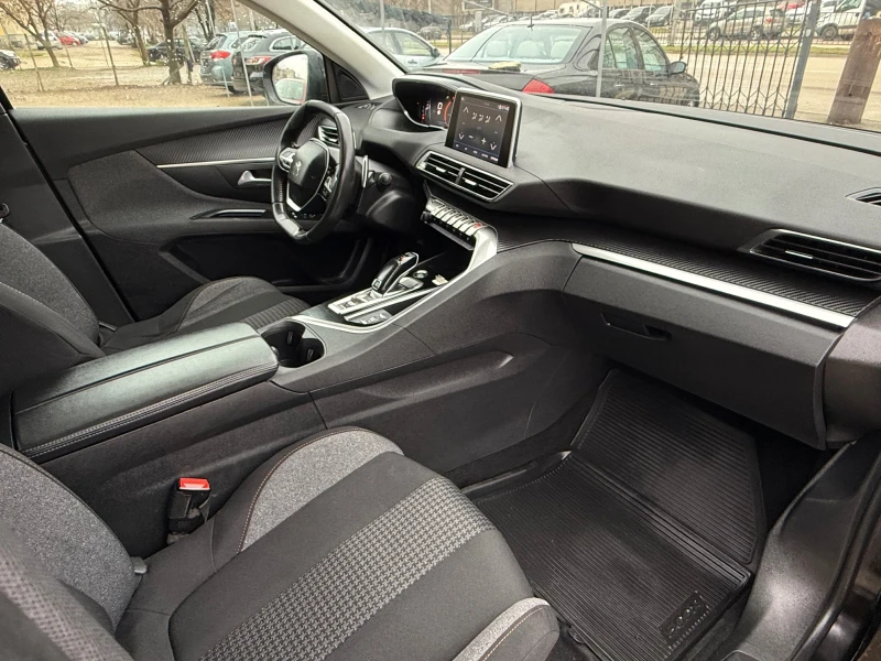 Peugeot 5008 1.5 HDI/ AUTOMAT/ FULL LED, снимка 9 - Автомобили и джипове - 53287154