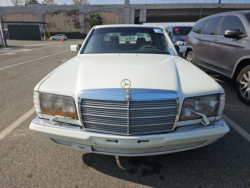 Mercedes-Benz 560, снимка 2 - Автомобили и джипове - 53424551