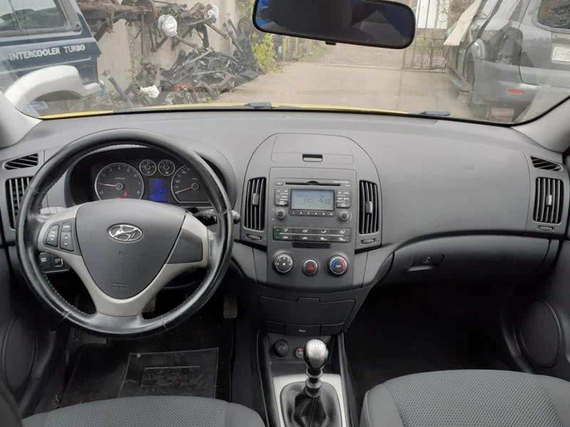 Hyundai I30  1.6i  - изображение 4