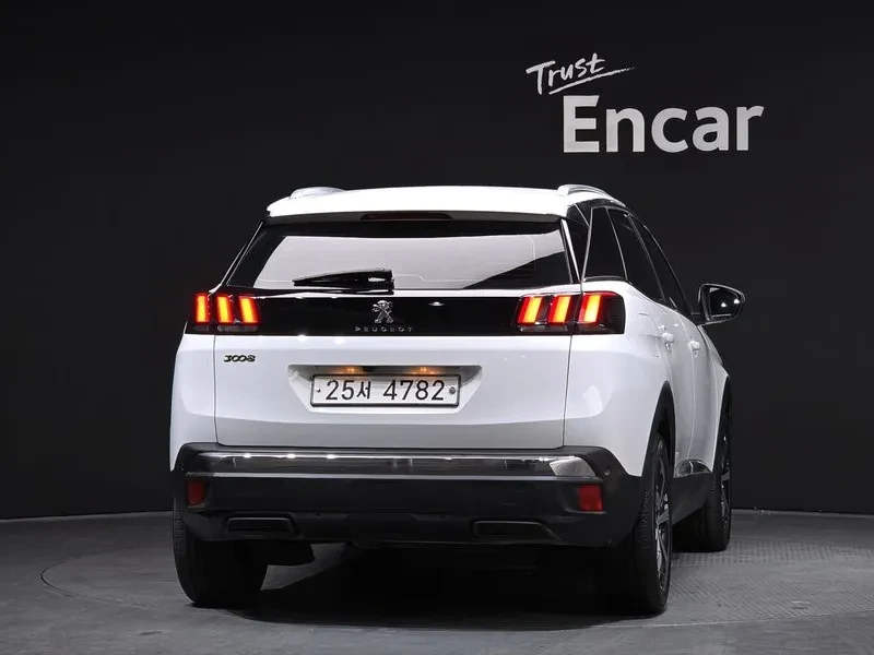 Peugeot 3008 1.6 BlueHDI, снимка 4 - Автомобили и джипове - 54298777