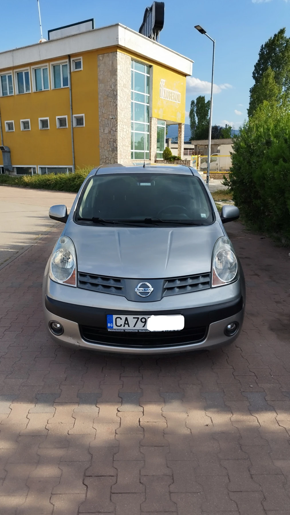 Nissan Note 1.6i - Automat 110 к.с - изображение 2