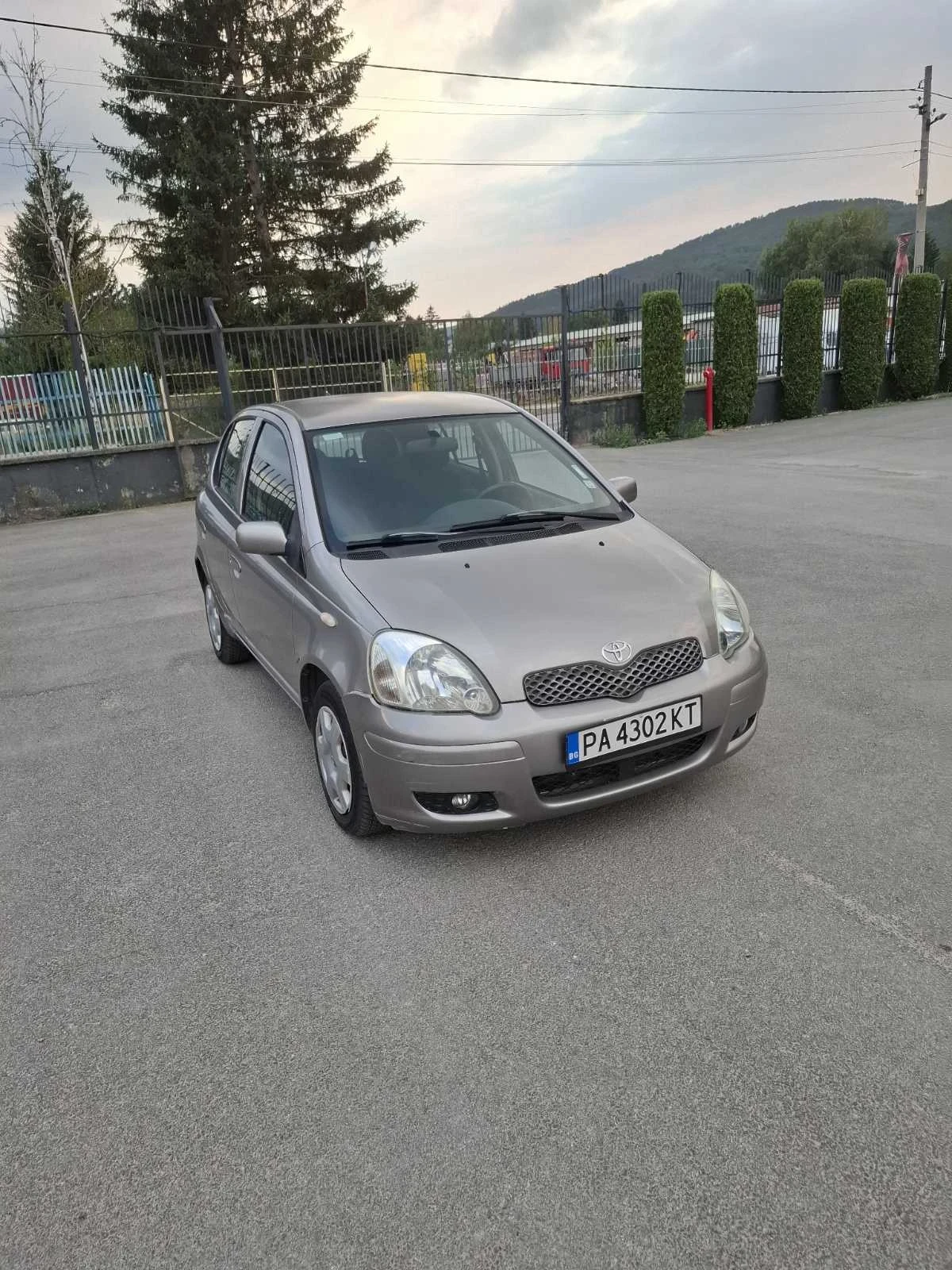 Toyota Yaris 1.4 D4d 75к.с - изображение 2