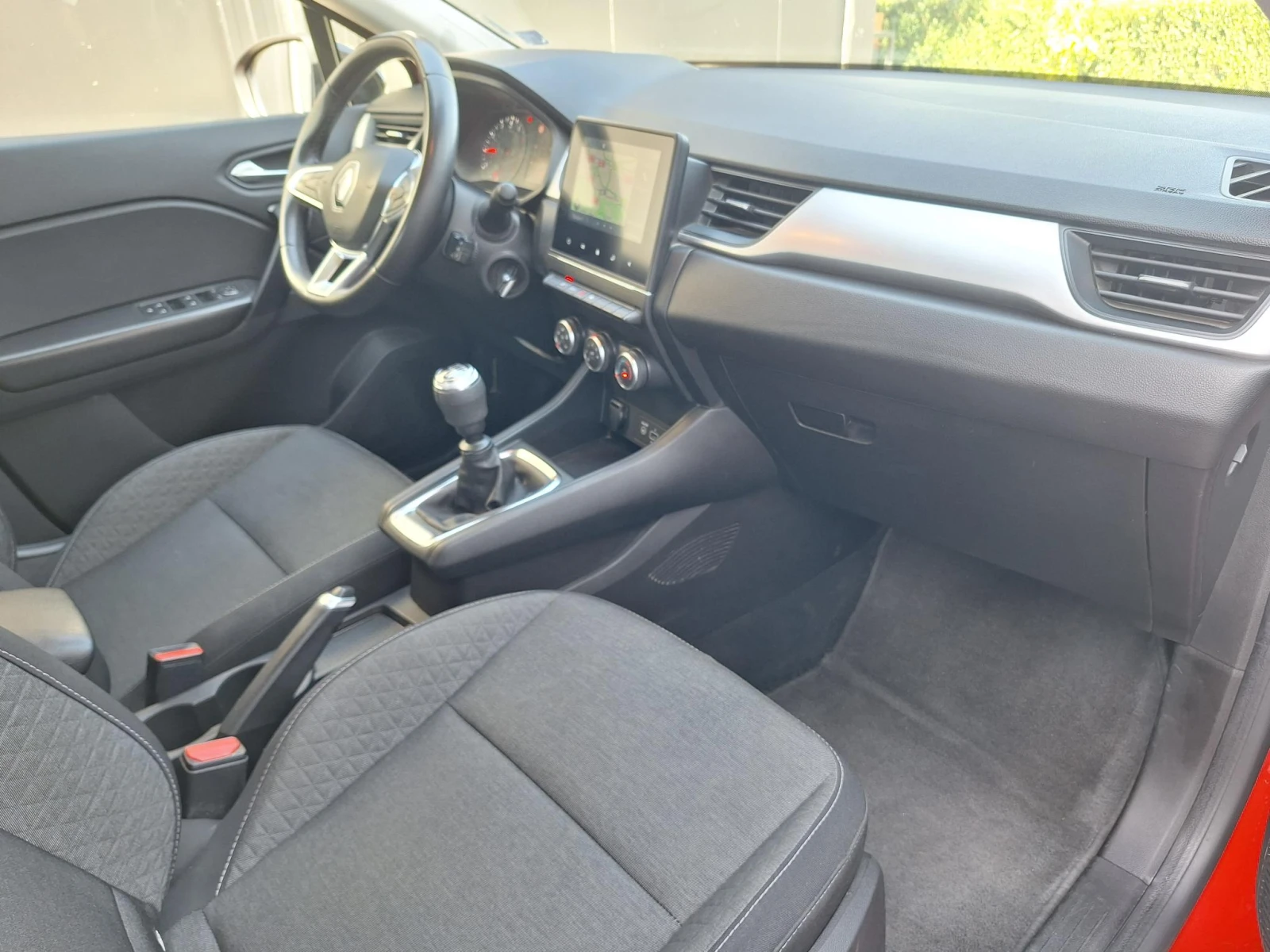 Renault Captur 1.0TCe/100к.с. бензин/газ - изображение 9