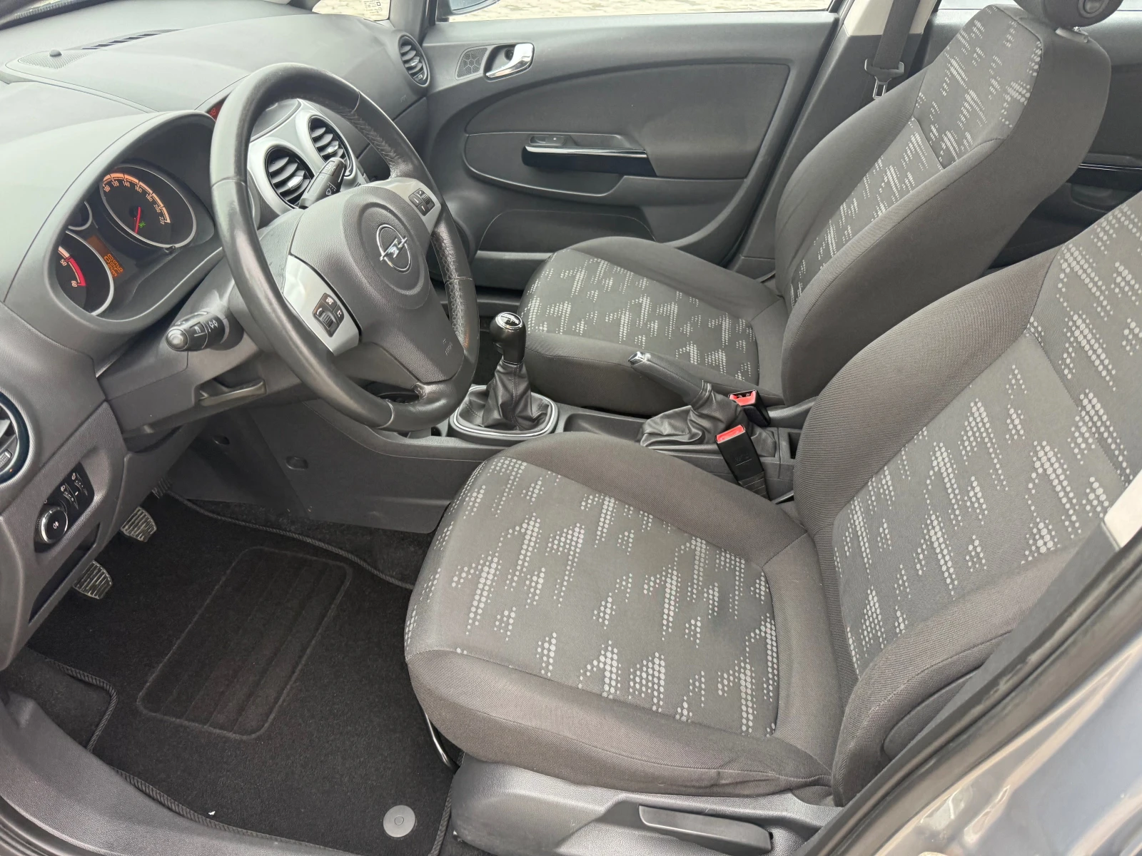 Opel Corsa 1.3cdti Обслужена !!! - изображение 10