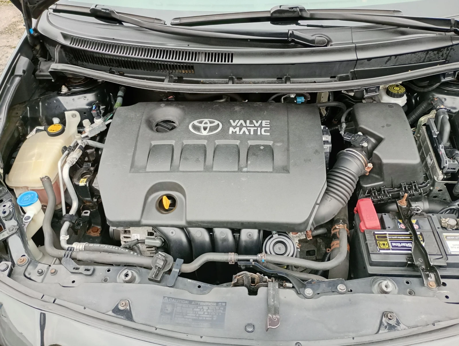 Toyota Auris 1.8i нов внос от CH - изображение 10