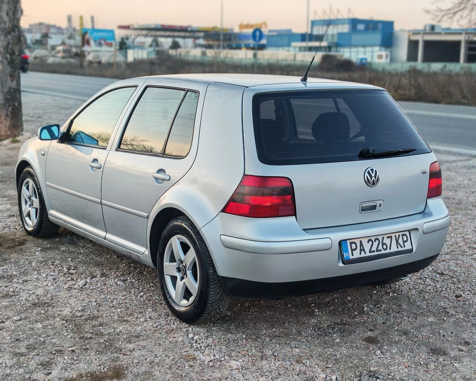 VW Golf 1.6 101 К.С. ГАЗ БЕНЗИН! РЕГИСТРАЦИЯ!  - изображение 7