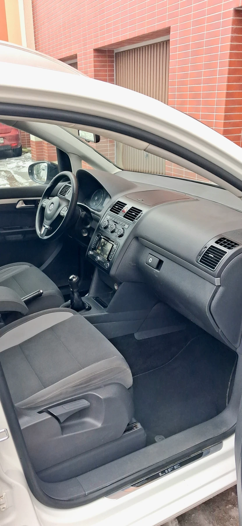 VW Touran Life 6+ 1 Панорама - изображение 10