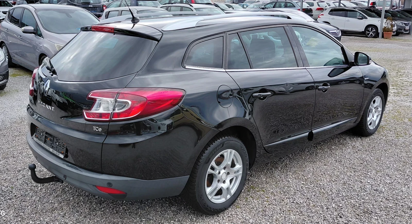 Renault Megane AUTOMAT, CAMERA, NAVI, KEYLESS, LEDER, лизинг , снимка 6 - Автомобили и джипове - 53610653